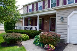 7451 Mapleleaf Ct, Columbus, OH 43235 photo 2