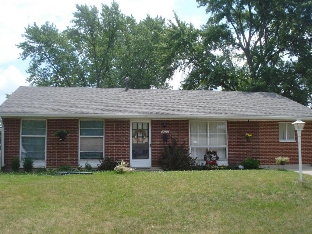 3230 Haverhill St, Springfield, OH 45503 photo 2