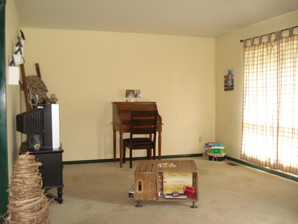 3230 Haverhill St, Springfield, OH 45503 photo 4