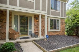 7010 Cavalry Ct, Dublin, OH 43017 photo 2