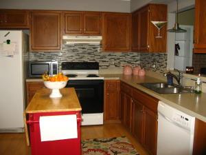 1775 Darrow Dr, Powell, OH 43065 photo 2
