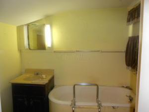 548 E Mound St, Circleville, OH 43113 photo 6