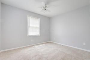 2454 E Howard Rd, Obetz, OH 43207 photo 8