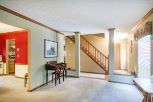 8833 Crampton Dr, Powell, OH 43065 photo 4