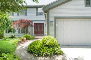 8833 Crampton Dr, Powell, OH 43065 photo 1