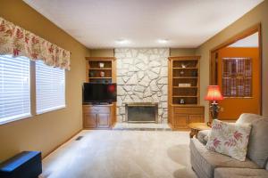 8833 Crampton Dr, Powell, OH 43065 photo 14