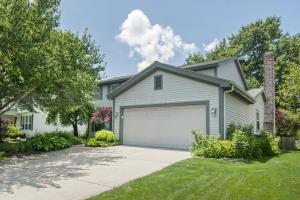 8833 Crampton Dr, Powell, OH 43065 photo 2