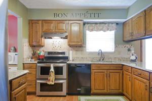 8833 Crampton Dr, Powell, OH 43065 photo 9