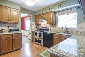 8833 Crampton Dr, Powell, OH 43065 photo 8