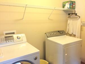1606 E Turkey Run Dr, Newark, OH 43055 photo 19