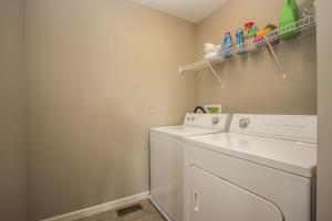 655 Cobblestone Dr, Delaware, OH 43015 photo 14