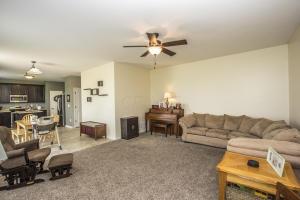 655 Cobblestone Dr, Delaware, OH 43015 photo 8