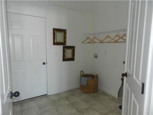 3237 Rossmore Cir, Powell, OH 43065 photo 2