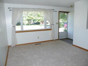 2599 Lipton Rd, Columbus, OH 43232 photo 4