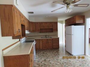 192 Ruth Ave, Logan, OH 43138 photo 2
