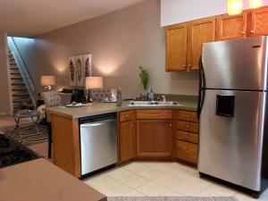 177 E Mithoff St, Columbus, OH 43206 photo 2