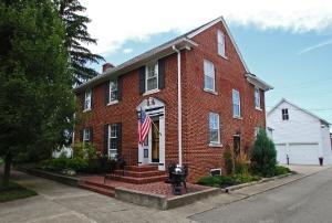 116 E Union St, Circleville, OH 43113 photo 1
