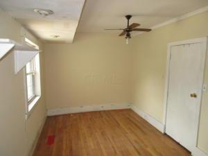 337 E Franklin St, Circleville, OH 43113 photo 12