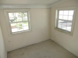 337 E Franklin St, Circleville, OH 43113 photo 17