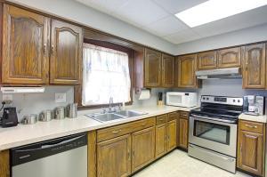145 E Pacemont Rd, Columbus, OH 43202 photo 15