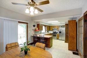 145 E Pacemont Rd, Columbus, OH 43202 photo 11