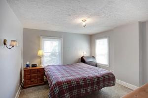 145 E Pacemont Rd, Columbus, OH 43202 photo 18
