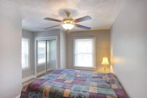 145 E Pacemont Rd, Columbus, OH 43202 photo 22