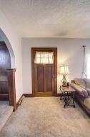 145 E Pacemont Rd, Columbus, OH 43202 photo 3