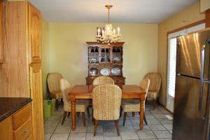 1284 Gresham Rd, Columbus, OH 43204 photo 8