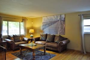 1284 Gresham Rd, Columbus, OH 43204 photo 4