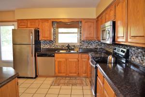 1284 Gresham Rd, Columbus, OH 43204 photo 6