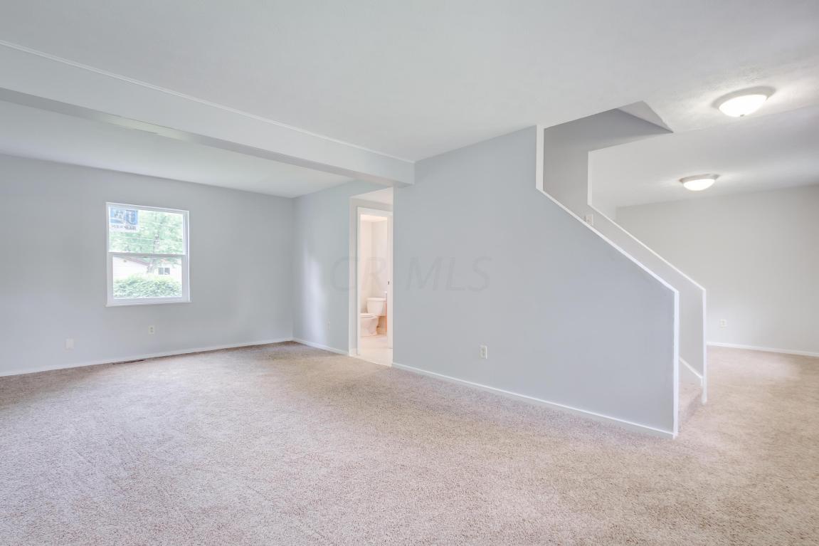 3352 Everson Rd W, Columbus, OH 43232 photo 13