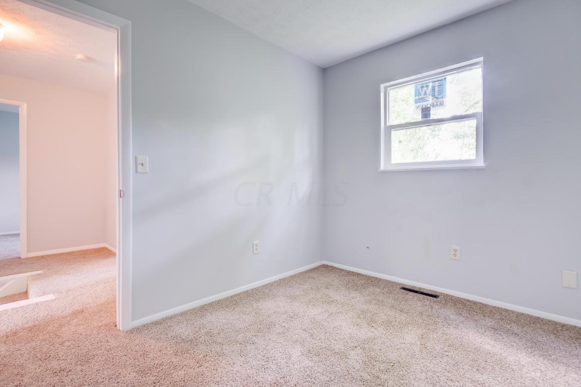 3352 Everson Rd W, Columbus, OH 43232 photo 16