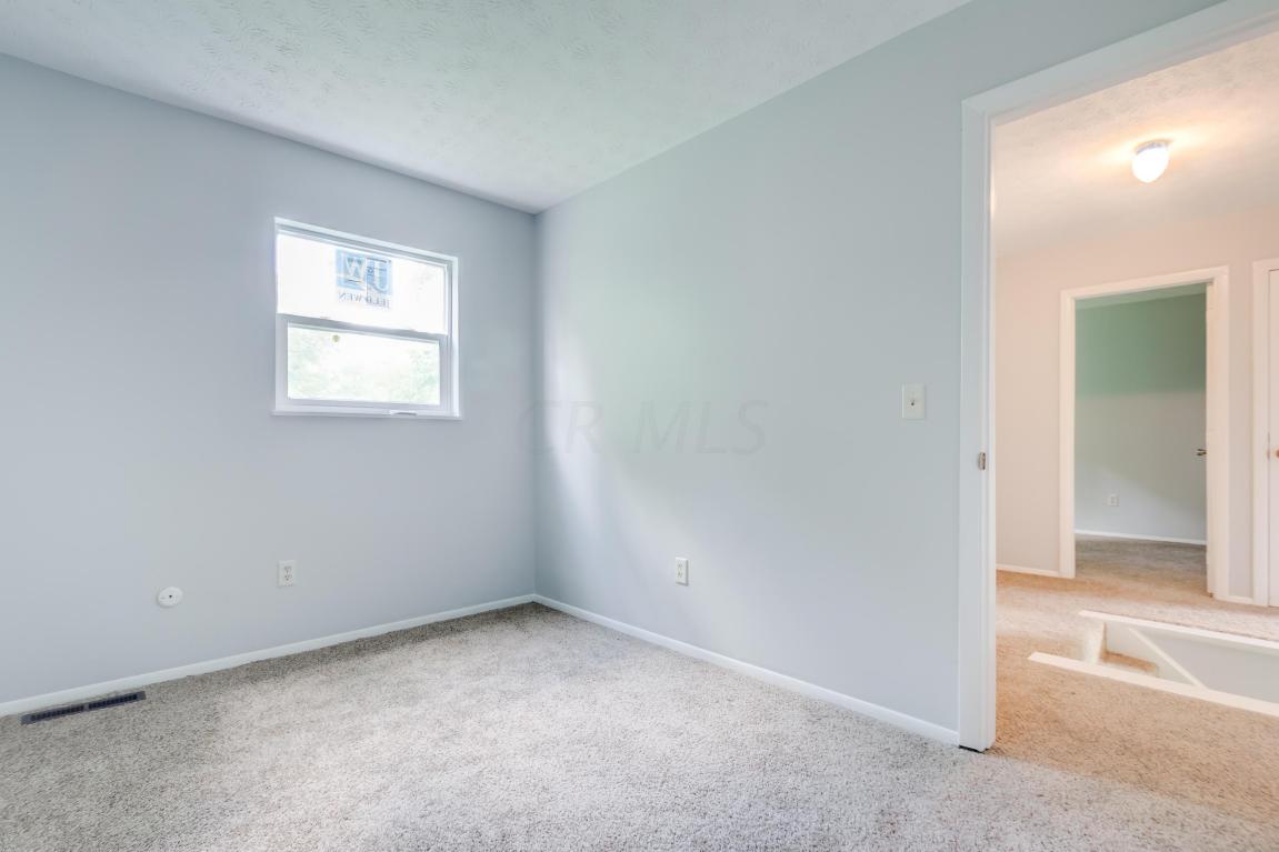 3352 Everson Rd W, Columbus, OH 43232 photo 18