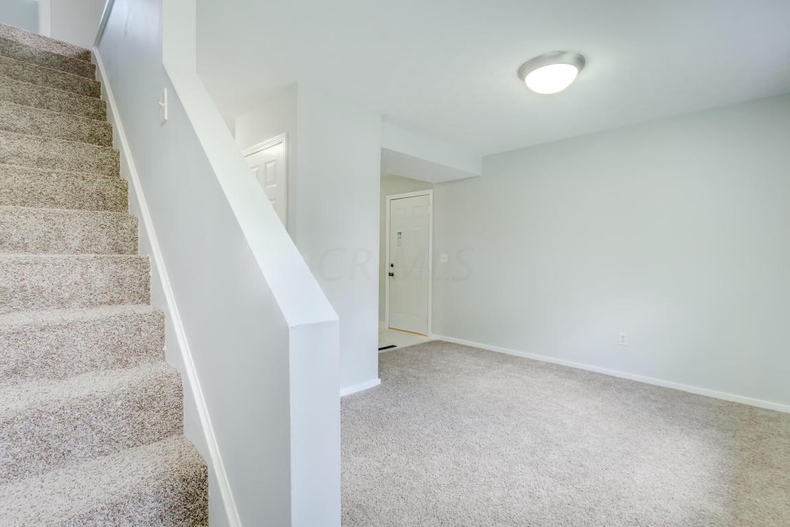 3352 Everson Rd W, Columbus, OH 43232 photo 5