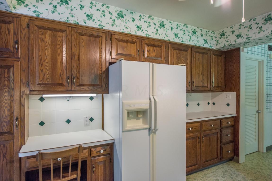 5880 Beechview Dr E, Worthington, OH 43085 photo 11