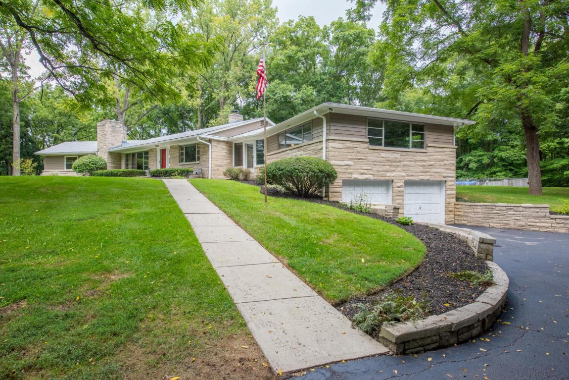 5880 Beechview Dr E, Worthington, OH 43085 photo 1