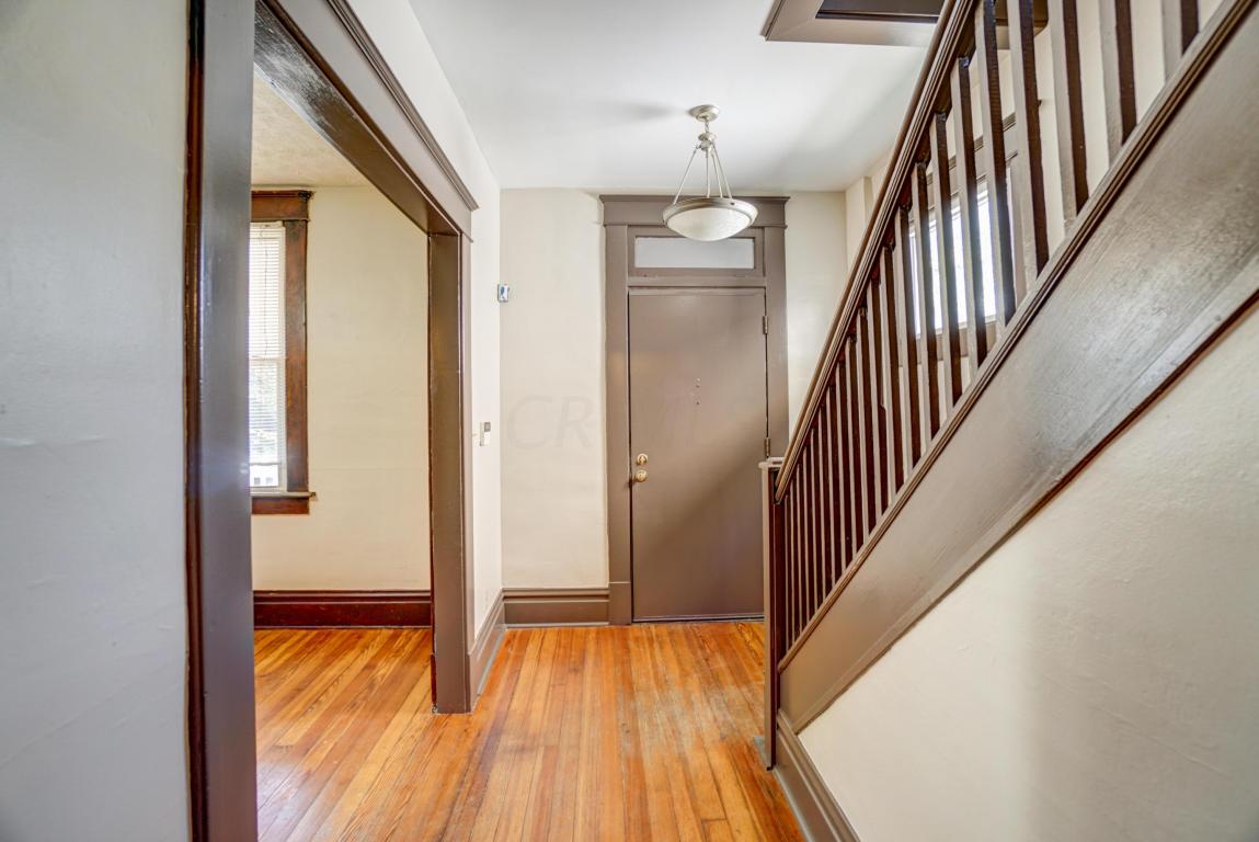 406 E Markison Ave, Columbus, OH 43207 photo 9