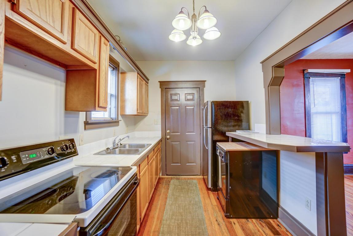 406 E Markison Ave, Columbus, OH 43207 photo 8