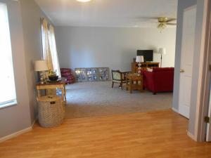 819 Buehler Dr, Delaware, OH 43015 photo 6