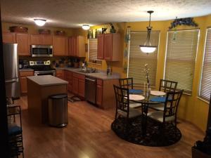 1042 Crossbrook Blvd, Galloway, OH 43119 photo 5