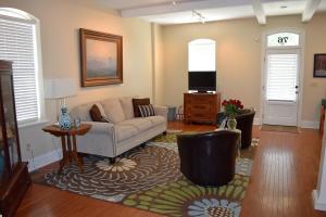 76 E 3rd Ave, Columbus, OH 43201 photo 6