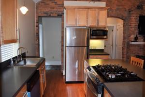 76 E 3rd Ave, Columbus, OH 43201 photo 14