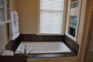 76 E 3rd Ave, Columbus, OH 43201 photo 23