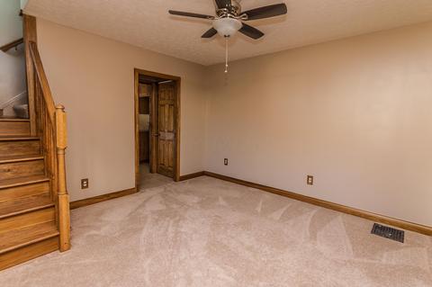 575 E Kossuth St, Columbus, OH 43206 photo 5