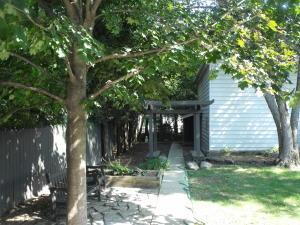 152 E High St, Circleville, OH 43113 photo 9