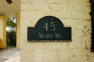 45 E Arcadia Ave, Columbus, OH 43202 photo 3
