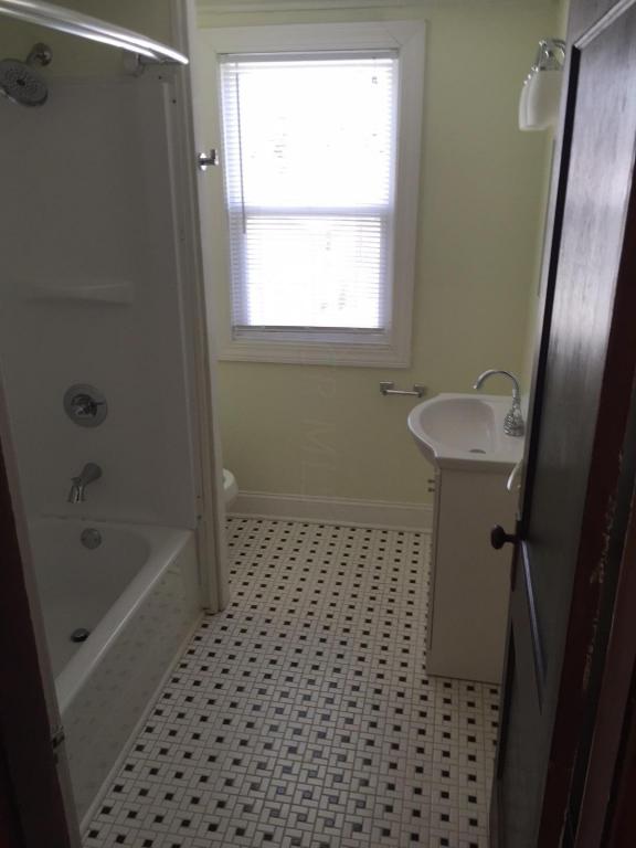 618 E Jenkins Ave, Columbus, OH 43207 photo 14