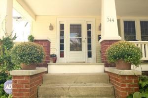 744 E 5th Ave, Lancaster, OH 43130 photo 2