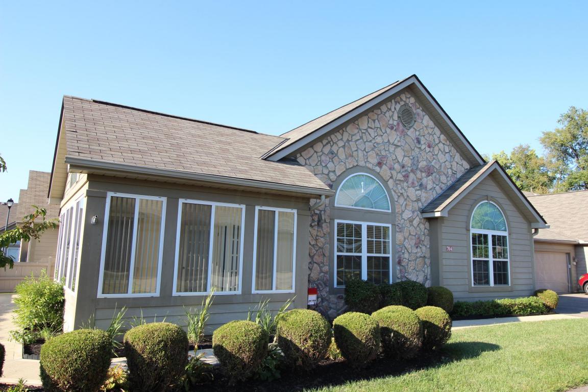 704 Leila Ln E, Heath, OH 43056 photo 1